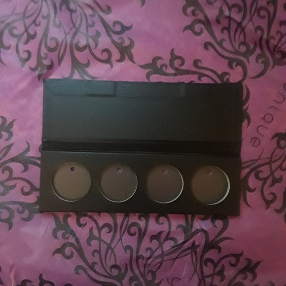 New Empty Eyeshadow Quad Palette - Picture 1 of 2